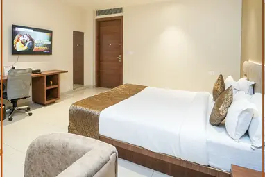 All Seasons Stay – A thoughtfully designed 3-star hotel in Lucknow, offering premium rooms, exceptional service, and a prime location, making it a top choice among the best hotels in Lucknow.