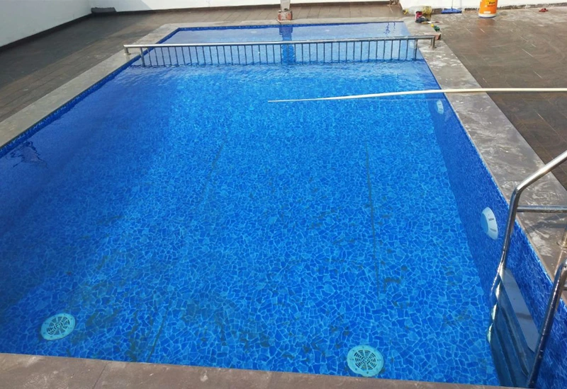 All Seasons Stay – One of the best couple friendly hotels in Lucknow with a swimming pool.